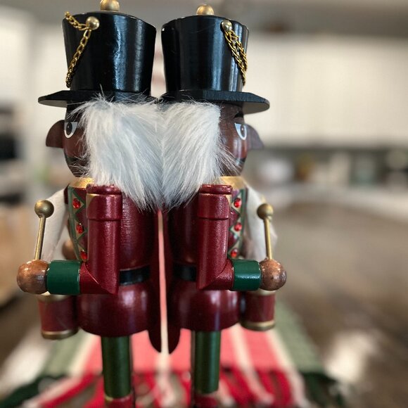 Metallic Nutcracker Drummer Figurine-Brown - Picture 8 of 8